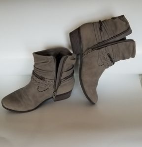 Girls Suede booties size 2